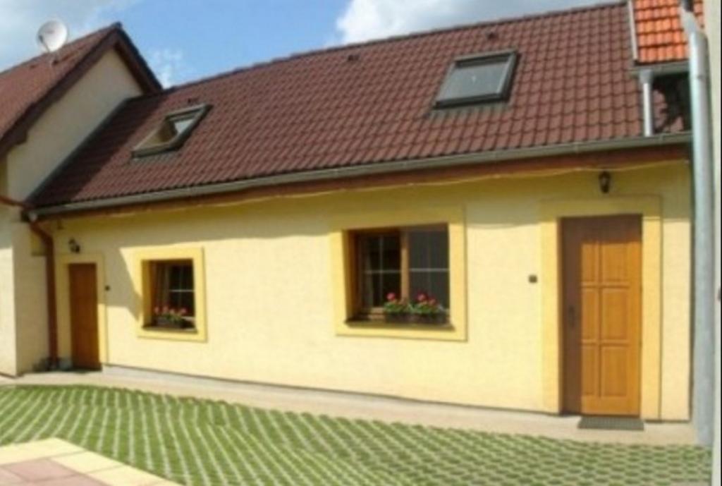 J&M Privat Zavazna Poruba Exterior foto