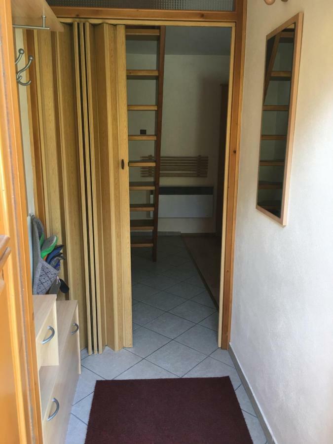 J&M Privat Zavazna Poruba Exterior foto